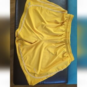 Nike Dri-fit Size 4/6 Women's Athletic Shorts in Vibrant Yellow Gym Sports Run